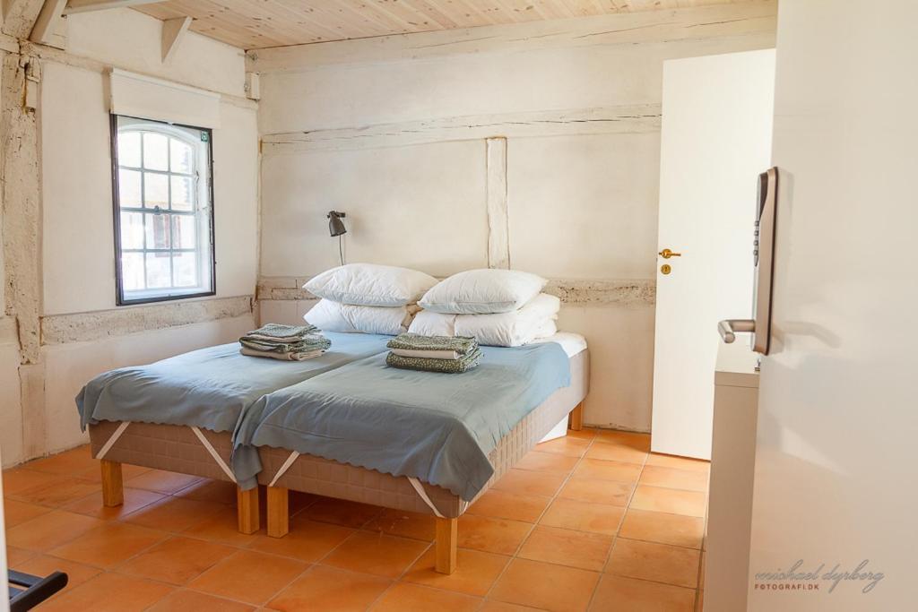 Ragnhilds Gard, Hostel Nyord Extérieur photo